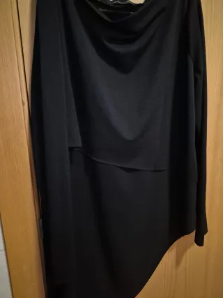 Blusa Zara Larga Transversal Negra