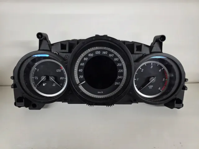 Cuadro instrumentos Mercedes Clase C W204