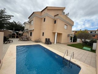 Chalet en alquiler en Benicasim Golf en Benicasim/Benicàssim