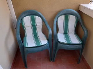 2 Sillas de Terraza Verdes y Blancas