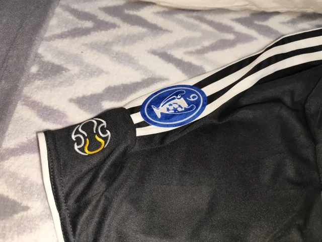 Camiseta Vintage Real Madrid Adidas Negra