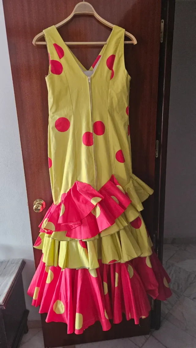 Traje de flamenca con lunares