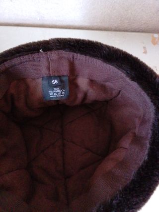 Cappellino invernale marrone e verde