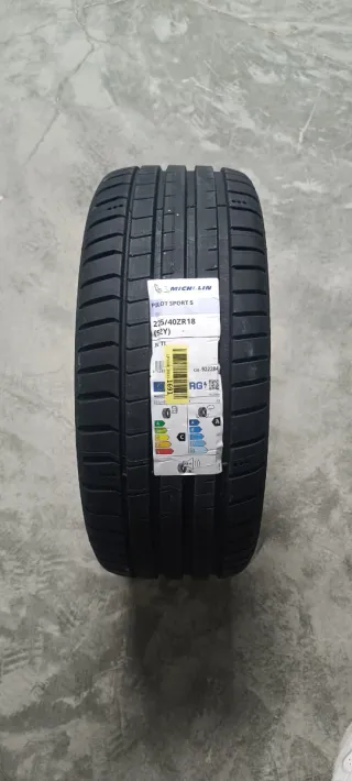Michelin Pilot Sport 5 225/40 R18 (92Y)