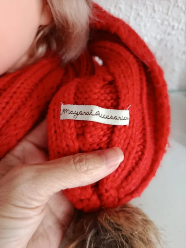 Bufanda Mayoral Roja con Pompón