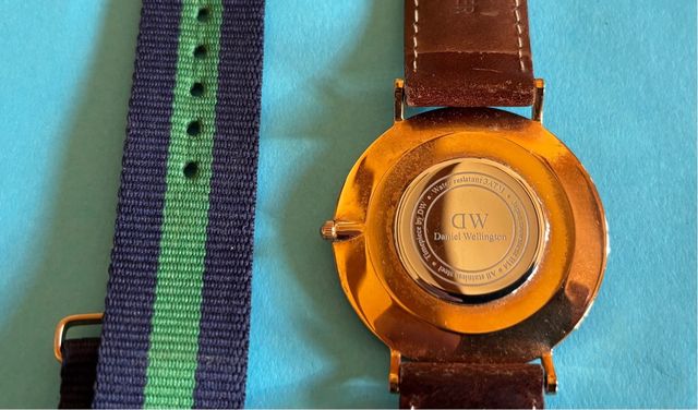 Orologio Daniel Wellington con cinturino in pelle