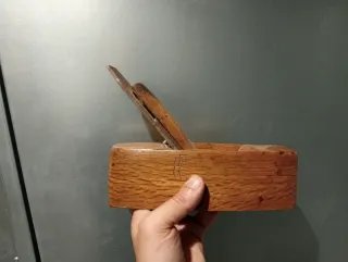 Cepillo de carpintero de madera