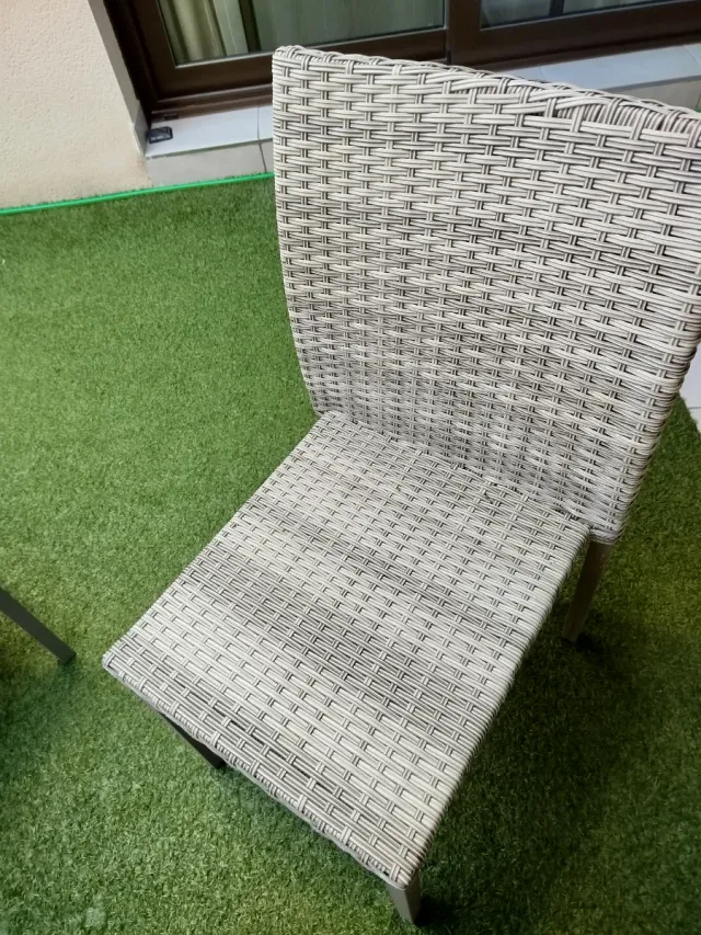 Mesa y 4 Sillas de Jardín