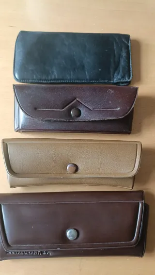 Fundas para gafas (negras y marrones)