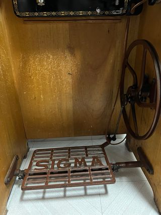 Máquina de coser Sigma antigua