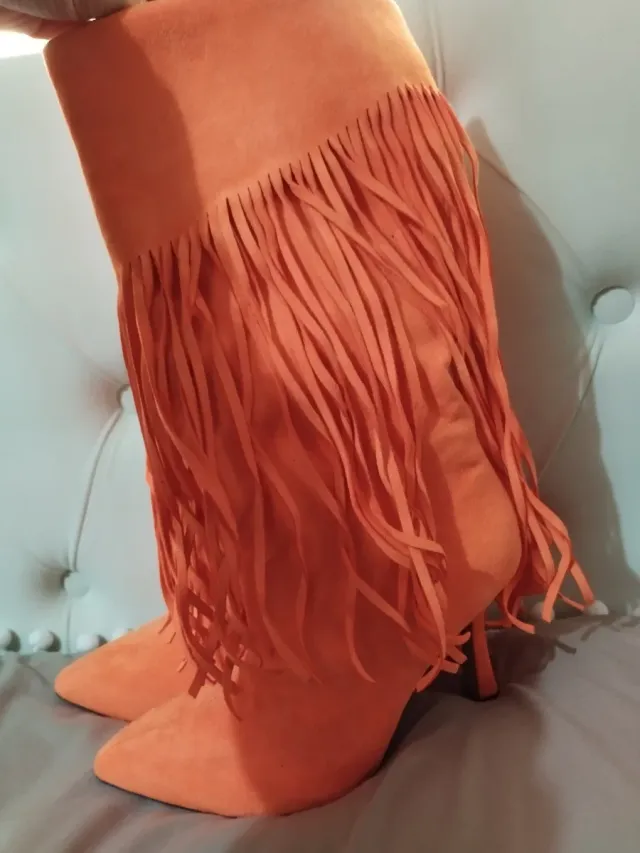 Botas naranjas con flecos sin estrenar