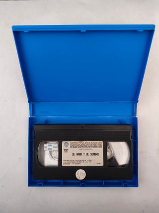 VHS De Amor y De Sombra - película de videoclub