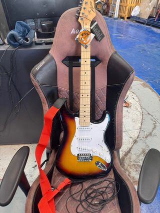 Guitarra Eléctrica Austin Sunburst
