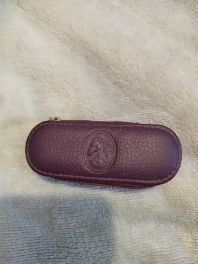 Estuche para lentillas morado