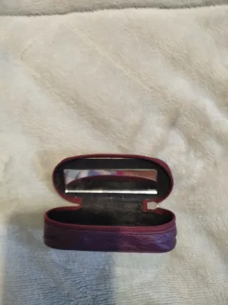 Estuche para lentillas morado