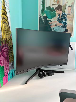 Monitor Samsung Gaming Curvo 32 144Hz