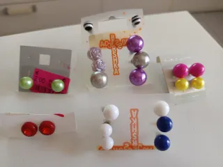 Lote pendientes bolitas Bershka