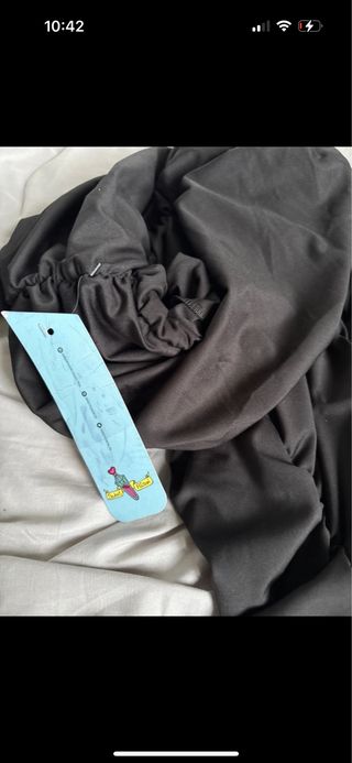 Vestido negro manga larga drapeado