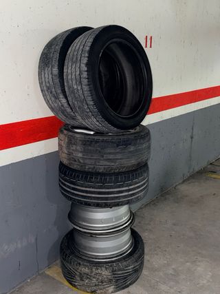 3 Llantas de SEAT leon fr en 17 pulgada con gomas.