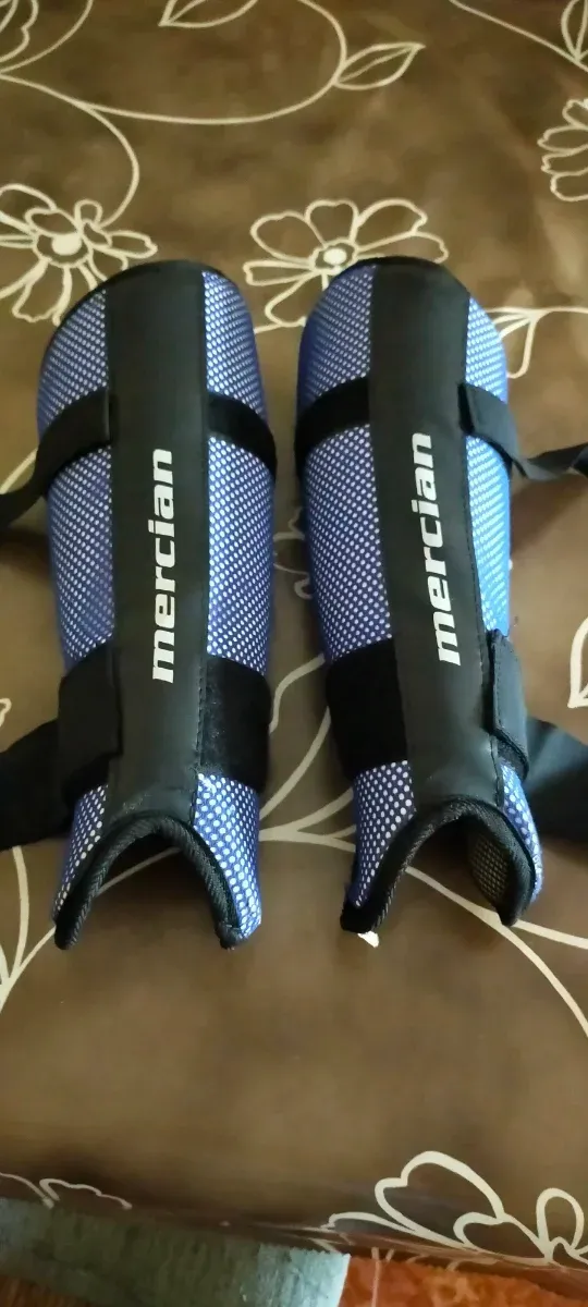 Espinilleras profesionales Mercian