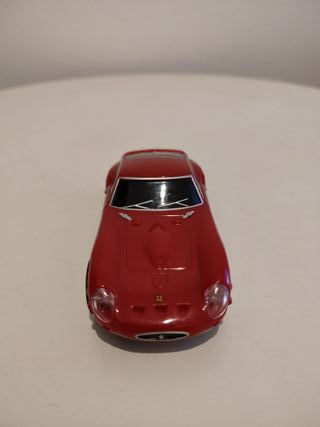 Ferrari 250 GTO con el sello Ferrari