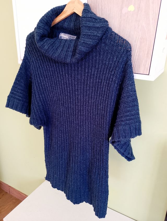 Jersey Bershka azul cuello alto talla M