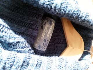 Jersey Bershka azul cuello alto talla M