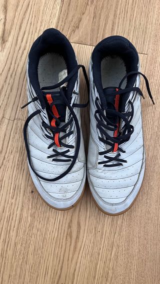 Zapatillas Fútbol Sala Blancas y Negras