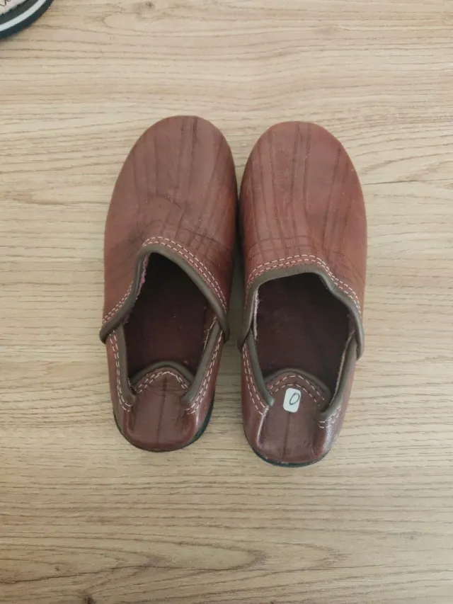 Zapatillas niño marrones