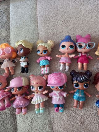 Lote de 26 Muñecas LOL