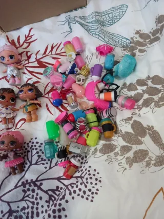 Lote de 26 Muñecas LOL
