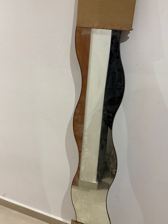 2 Espejos de Pared Ondulados