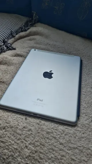 Apple iPad Air 16GB Plata
