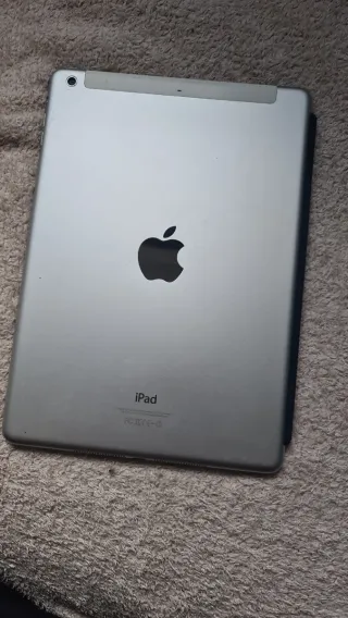 Apple iPad Air 16GB Plata