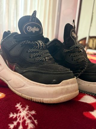 Scarpe Buffalo nere e bianche