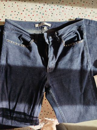 Lote pantalón vaquero Tommy Hilfiger y camisa raso