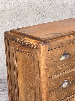 Pareja de mostradores antiguos. Cajonera de madera
