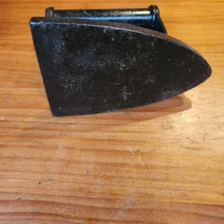 Plancha de hierro antigua