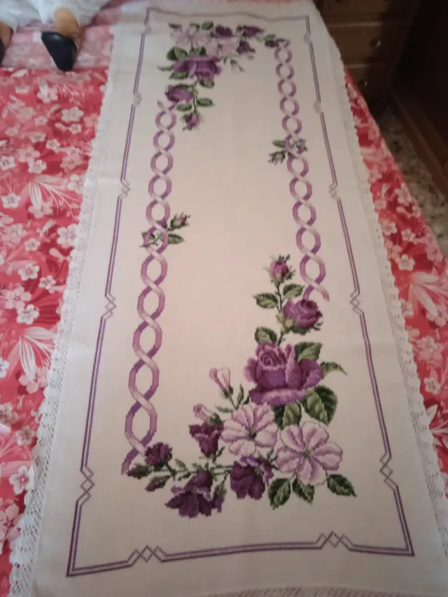 Toalha de mesa ponto cruz com flores