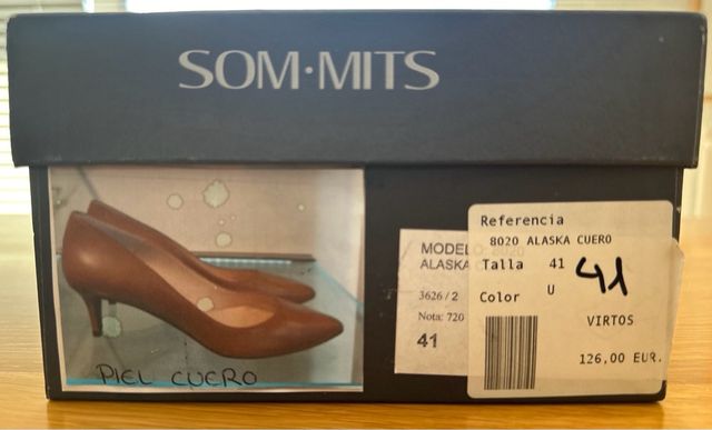 Zapatos de tacón bajo SOM.MITS marrones