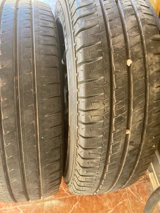 Neumáticos Autocaravana 225/75/16 C Michelin