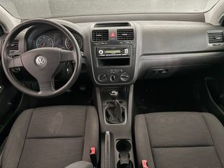 Volkswagen Golf 2005