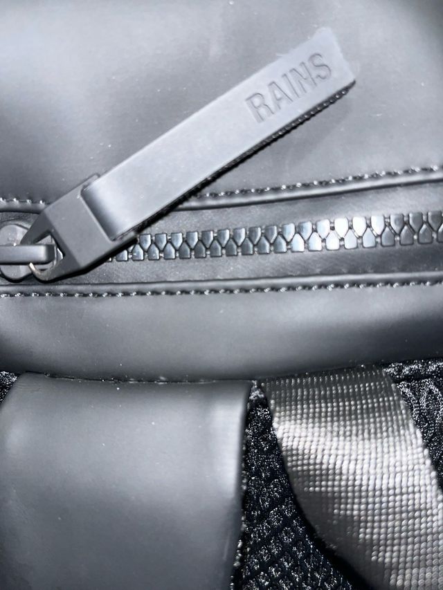 Zaino Rains Valera Bucket Nero