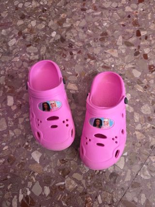 Ciabatte rosa bimba con personaggi