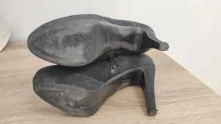 Stivali alti neri con tacco