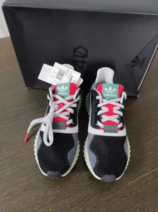 Adidas Deportivas Black Onix, número 36.