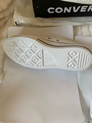 Converse Chuck Taylor Piel Blancas