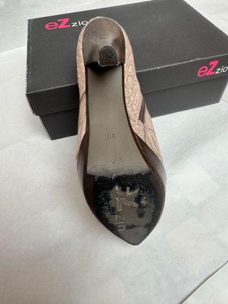 Botines Ezzio Talla 38 Beige/Marrón