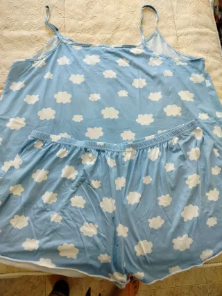 Lote Pijama Nubes Azul y Blanco y de aguacate 