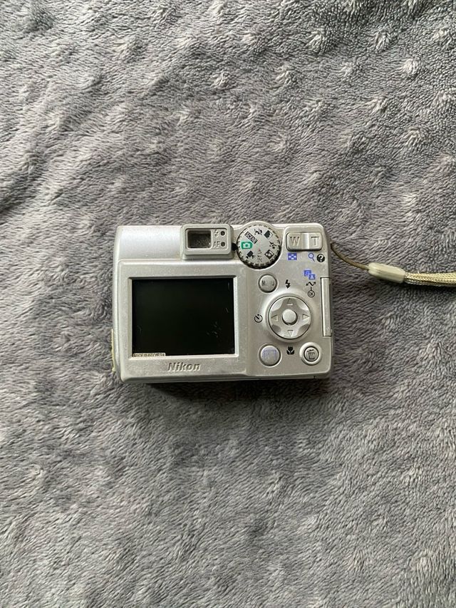 Cámara Digital Nikon Coolpix 4600